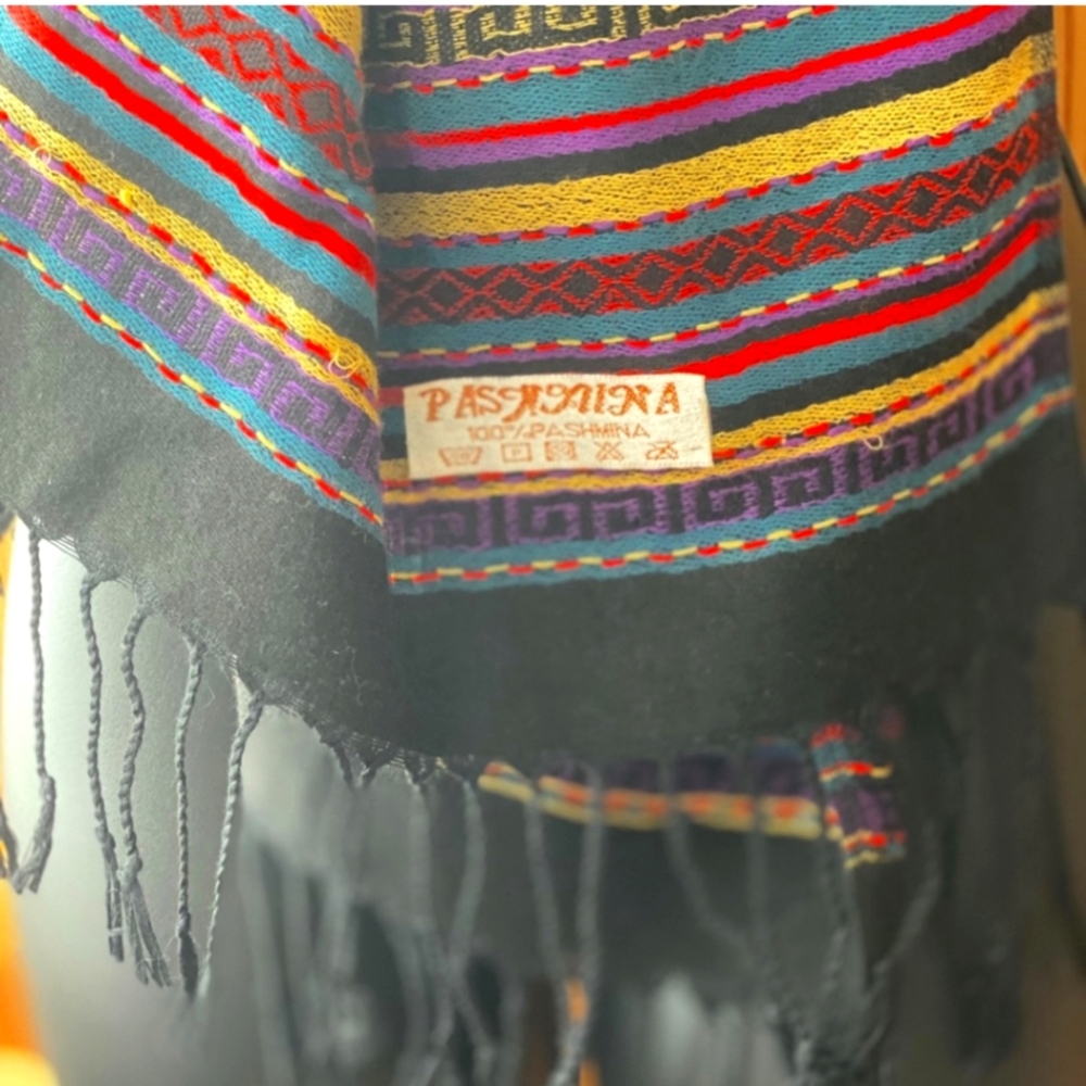 Pashmina - Picture 2 of 3